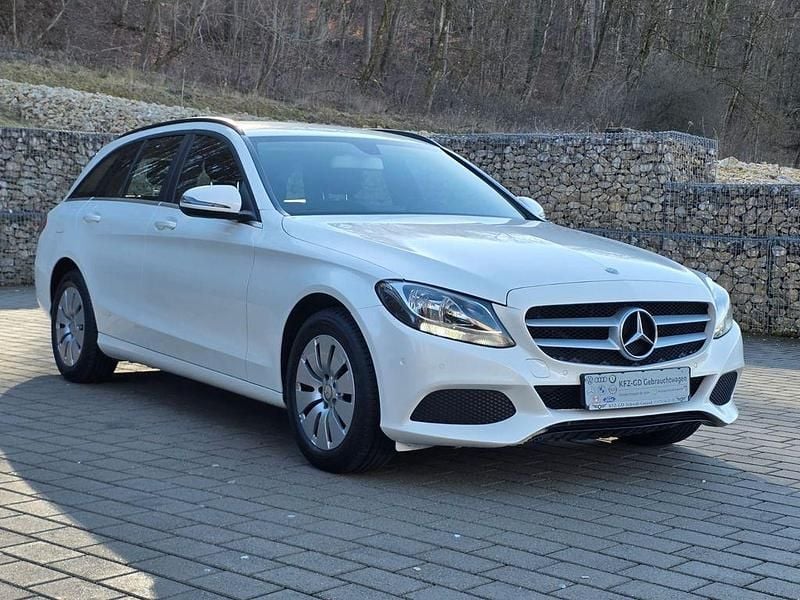 Gebraucht Mercedes C180 116 PS (85 kW) 2016 Weiß Kombi