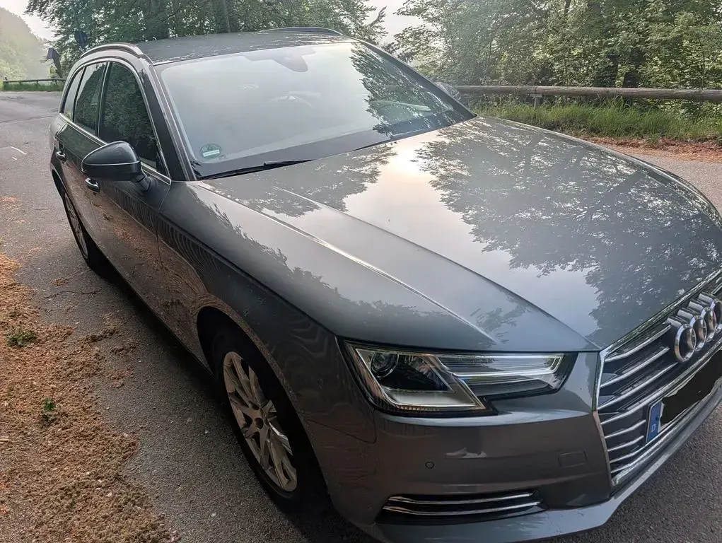 Gebraucht Audi A4 Design 150 PS (110 kW) 2018 Silber Kombi