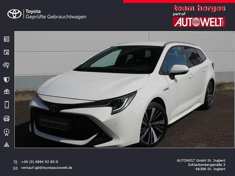 Weiß Gebraucht 2022 Toyota Corolla Team Kombi | 21.990 € (Guter Preis) - Bild 1/4