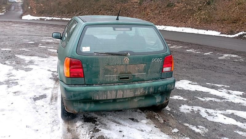 Gebraucht VW Polo 60 PS (44 kW) 1998 Grün Kleinwagen