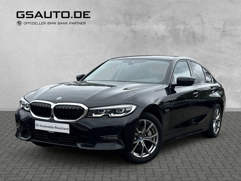 Schwarz ii (schwarz) Gebraucht 2021 BMW 330e Sport Line Limousine | 26.900 € (Guter Preis) - Bild 1/3