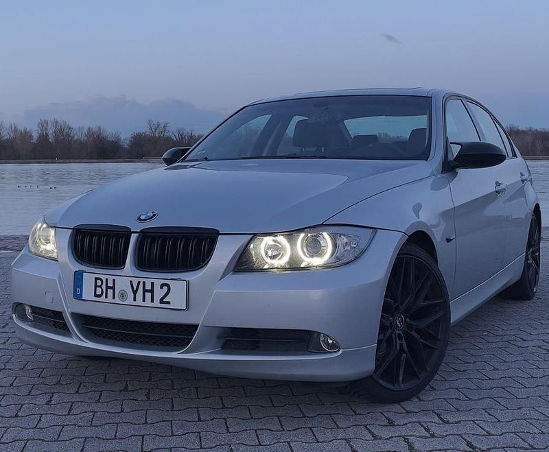 Silber Gebraucht 2005 BMW 320 Limousine | 5.999 € (Fairer Preis) - Bild 1/4