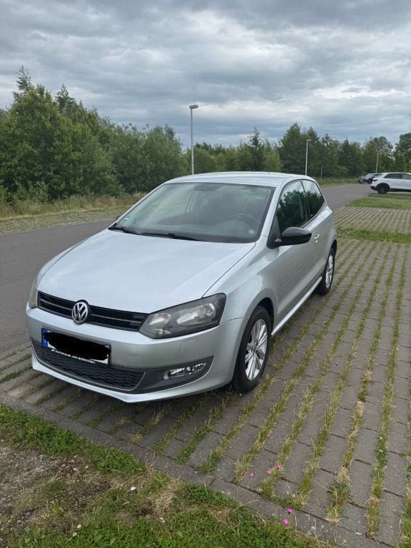 Silber Gebraucht 2011 VW Polo Trendline Kleinwagen | 3.600 € (Superpreis) - Bild 1/4