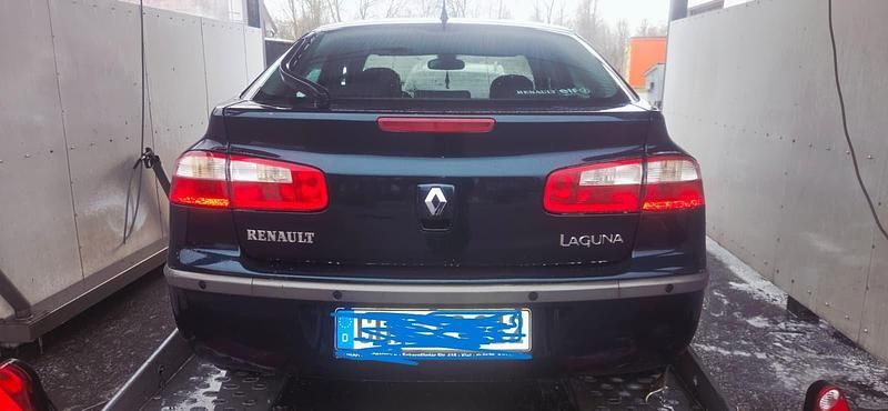 Gebraucht Renault Laguna II Initiale 120 PS (88 kW) 2002 Grün Limousine