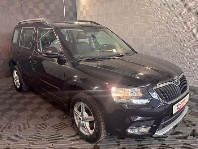 Schwarz Gebraucht 2016 Skoda Yeti Active SUV | 12.890 € (Guter Preis) - Bild 1/4