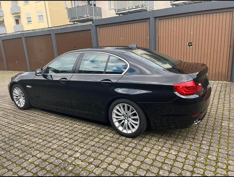 Usata BMW 525 218 CV (160 kW) 2012 Nero Berlina