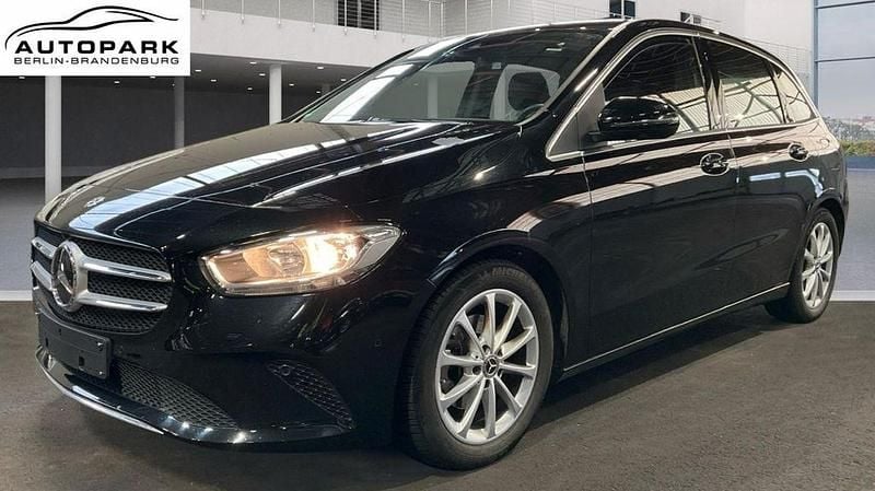 Gebraucht Mercedes B180 136 PS (100 kW) 2019 Schwarz Van / Kleinbus