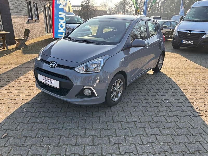 Blau Gebraucht 2014 Hyundai i10 Intro Edition Kleinwagen | 5.800 € (Fairer Preis) - Bild 1/4