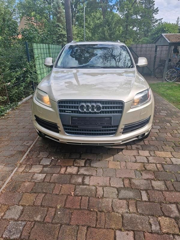 Gebraucht Audi Q7 349 PS (256 kW) 2007 Gold SUV