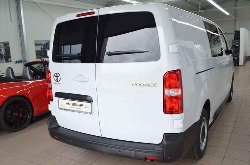 Gebraucht Toyota Proace 144 PS (105 kW) 2024 Ice white Van / Kleinbus