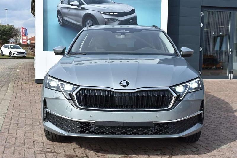 Neu Skoda Octavia 150 PS (110 kW) 2026 Smokey diamondsilber metallic Kombi
