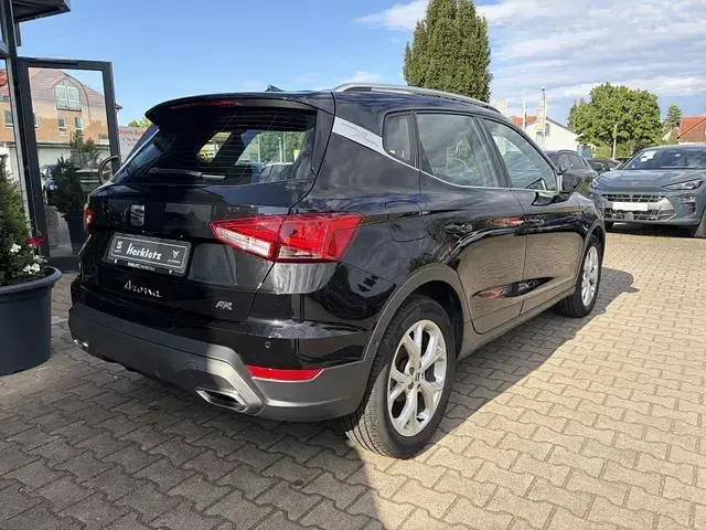 Gebraucht Seat Arona FR 110 PS (80 kW) 2022 Midnightblack (m) (metallic) SUV
