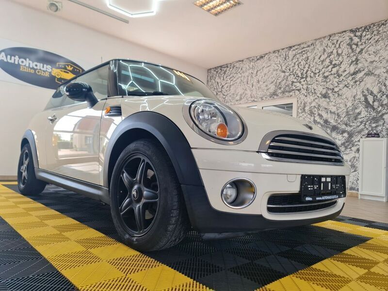 Weiß Gebraucht 2009 Mini Cooper Chili Kleinwagen | 5.950 € (Fairer Preis) - Bild 1/4