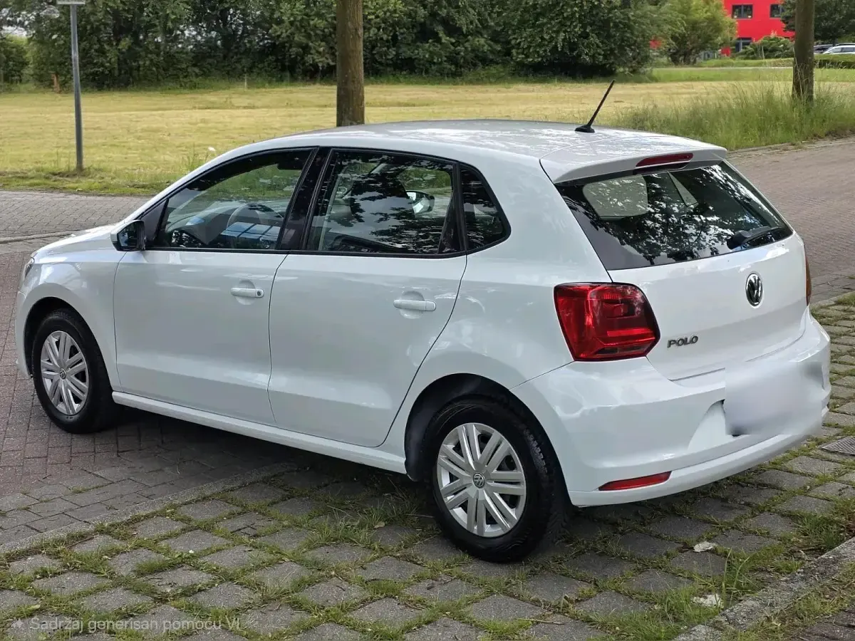 Gebraucht VW Polo 60 PS (44 kW) 2015 Weiß Limousine