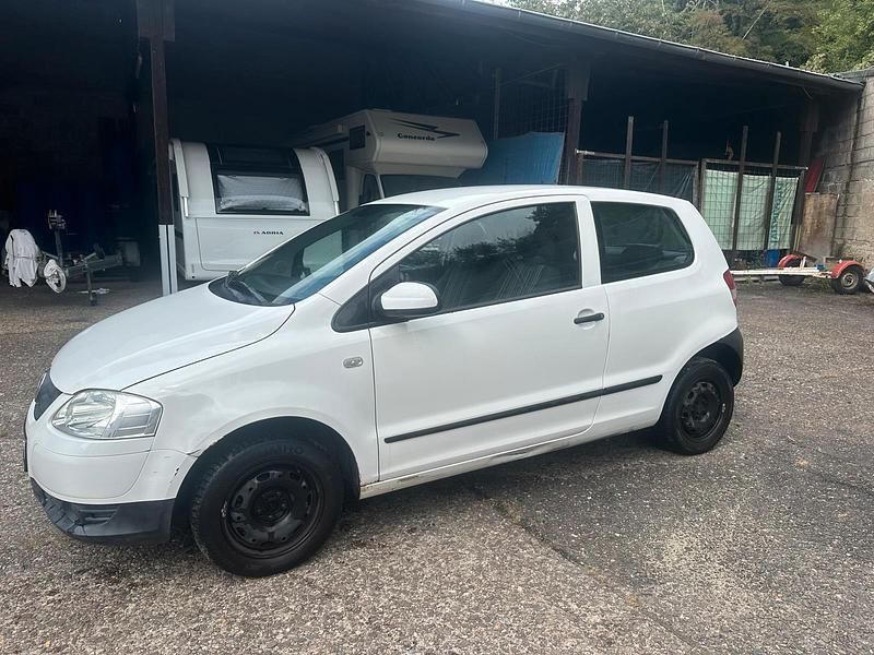 Weiß Gebraucht 2006 VW Fox Kleinwagen | 1.300 € (Etwas zu teuer) - Bild 1/4