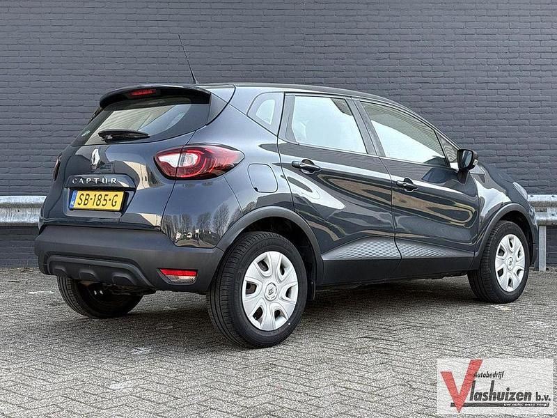 Gebraucht Renault Captur Life 90 PS (66 kW) 2018 Blau SUV