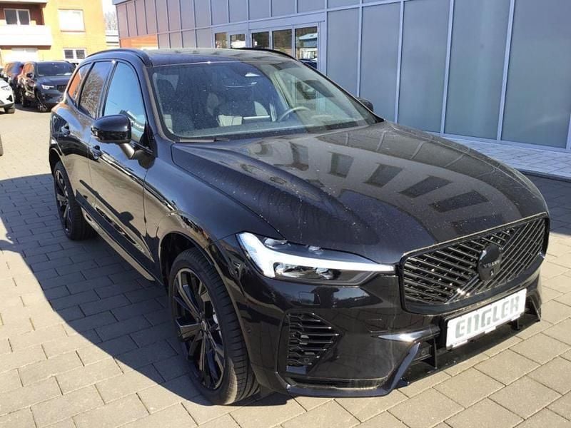 Neu Volvo XC60 Plus 253 PS (186 kW) 2026 Schwarz SUV