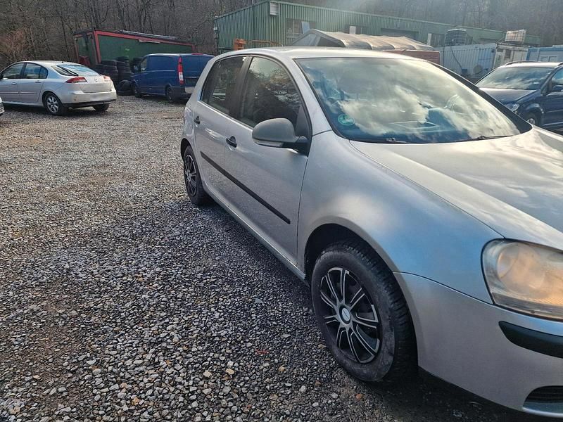 Gebraucht VW Golf V 116 PS (85 kW) 2005 Silber Kleinwagen