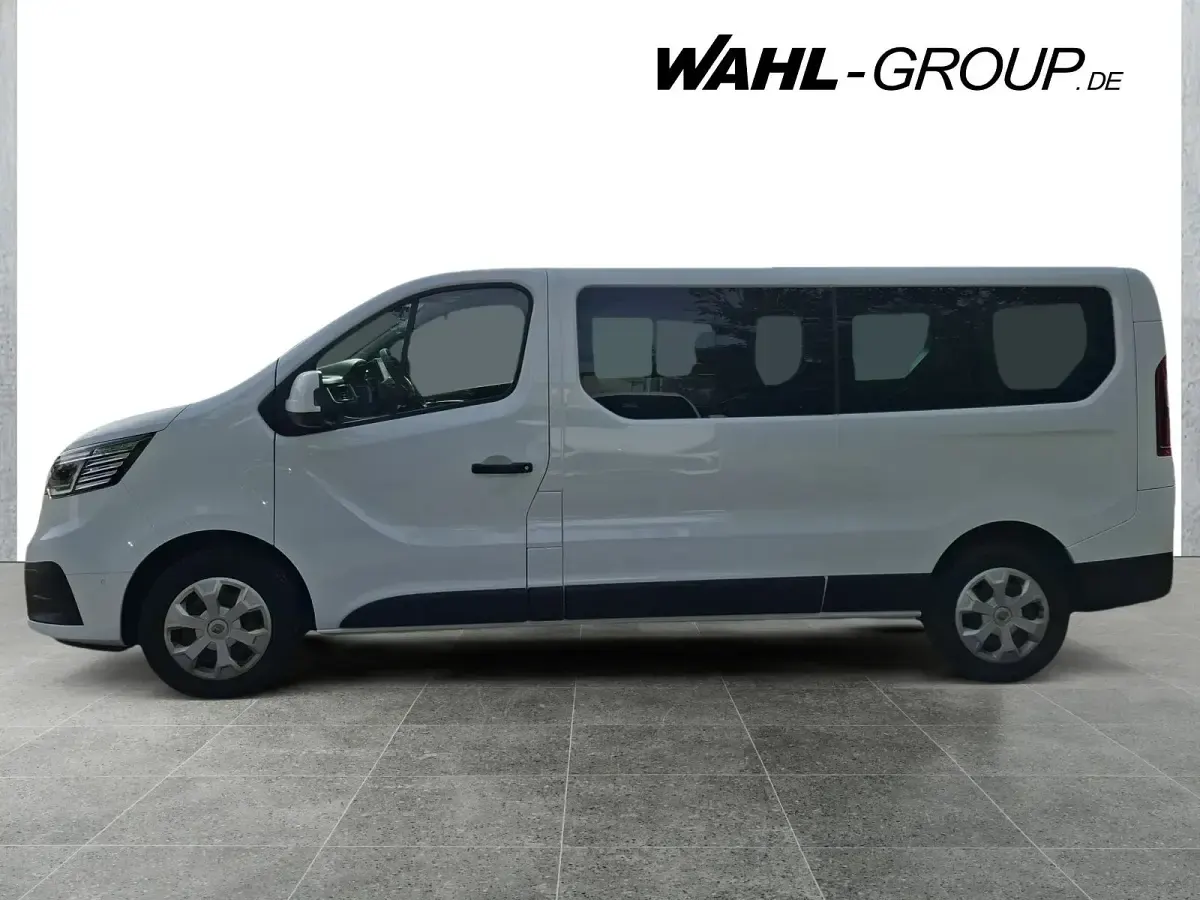 Gebraucht Renault Trafic Life 150 PS (110 kW) 2023 Weiß Van / Kleinbus