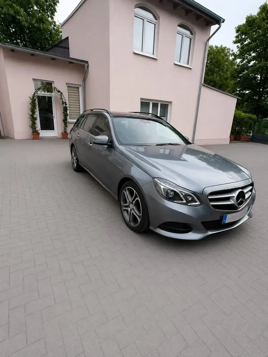 Gebraucht Mercedes E250 204 PS (150 kW) 2016 Grau Kombi