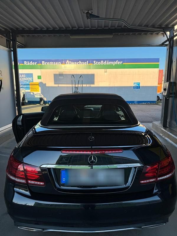 Gebraucht Mercedes 220 170 PS (125 kW) 2014 Schwarz Cabrio