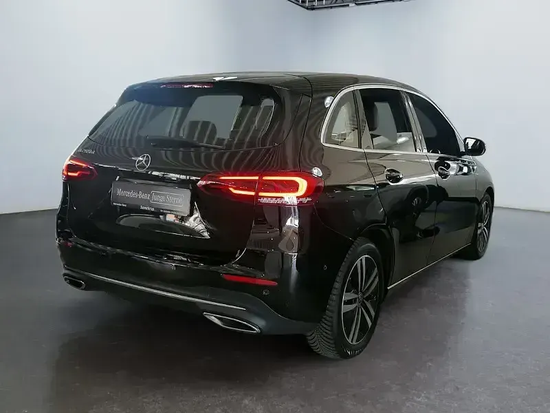 Gebraucht Mercedes B200 Progressive 150 PS (110 kW) 2022 Schwarz Kleinwagen