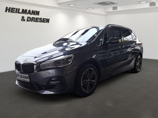 Grau Gebraucht 2019 BMW 220 Active Tourer Sport Line Van / Kleinbus | 21.950 € (Fairer Preis) - Bild 1/4