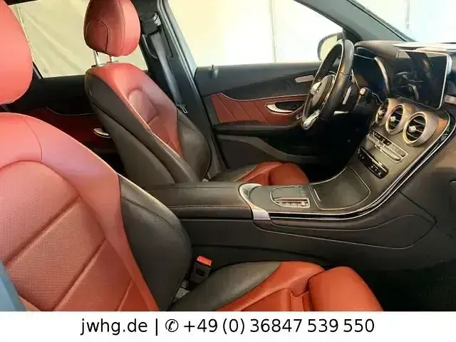 Gebraucht Mercedes GLC300e AMG line 306 PS (225 kW) 2021 Schwarz SUV