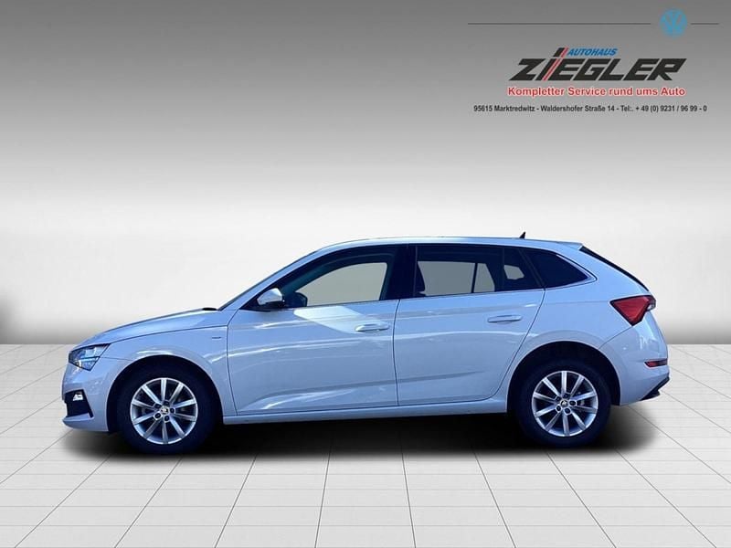Gebraucht Skoda Scala Ambition 110 PS (80 kW) 2022 Moonweiß (metallic) Kleinwagen