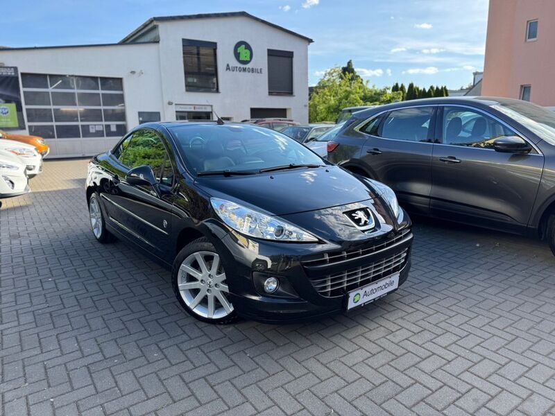 Schwarz Gebraucht 2010 Peugeot 207 CC Roland Garros Cabrio | 6.999 € (Etwas zu teuer) - Bild 1/4