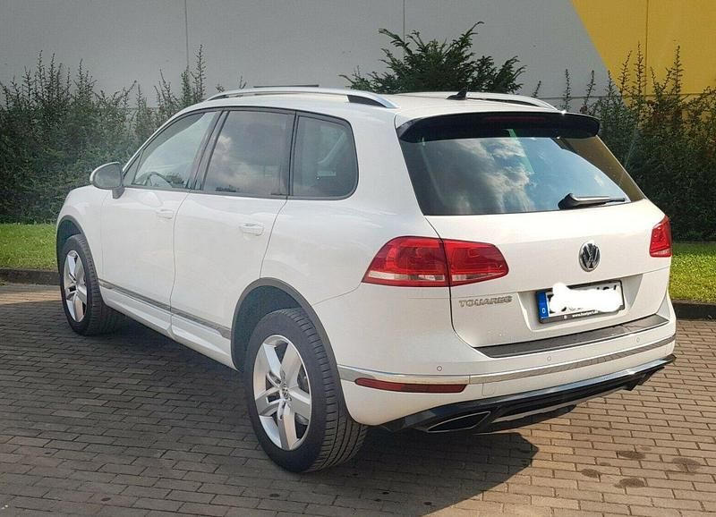 Gebraucht VW Touareg Edition 262 PS (192 kW) 2017 Weiß SUV