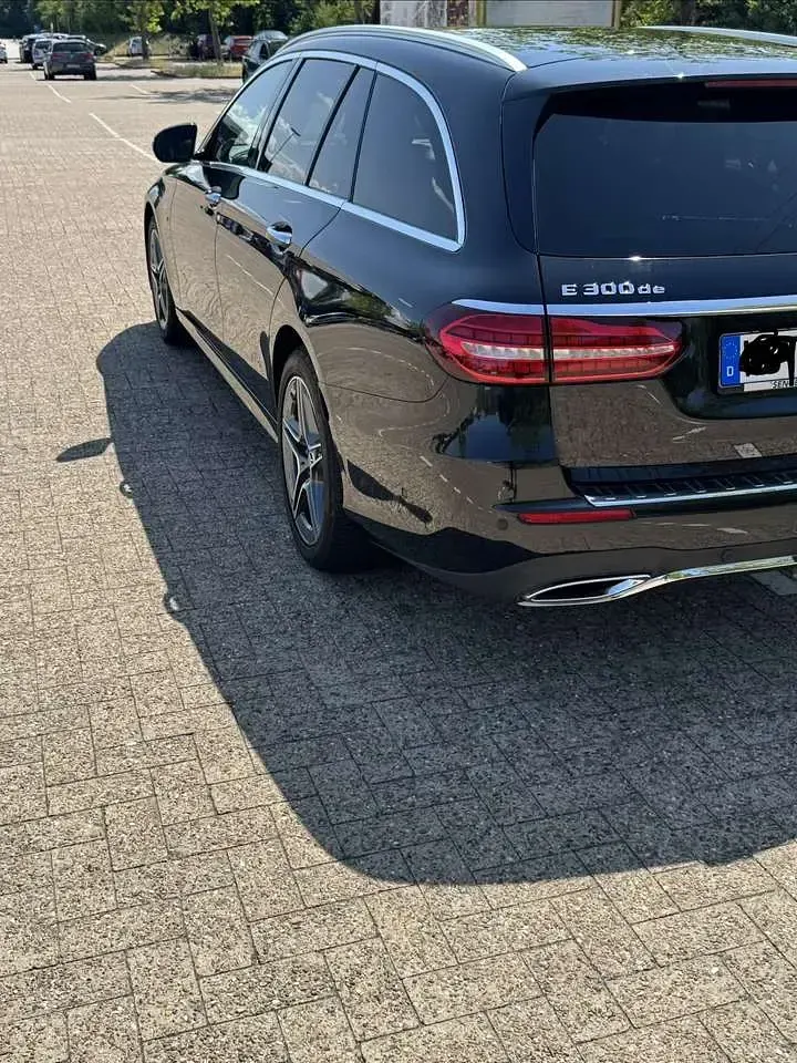 Gebraucht Mercedes E300 AMG 194 PS (142 kW) 2020 Schwarz Kombi