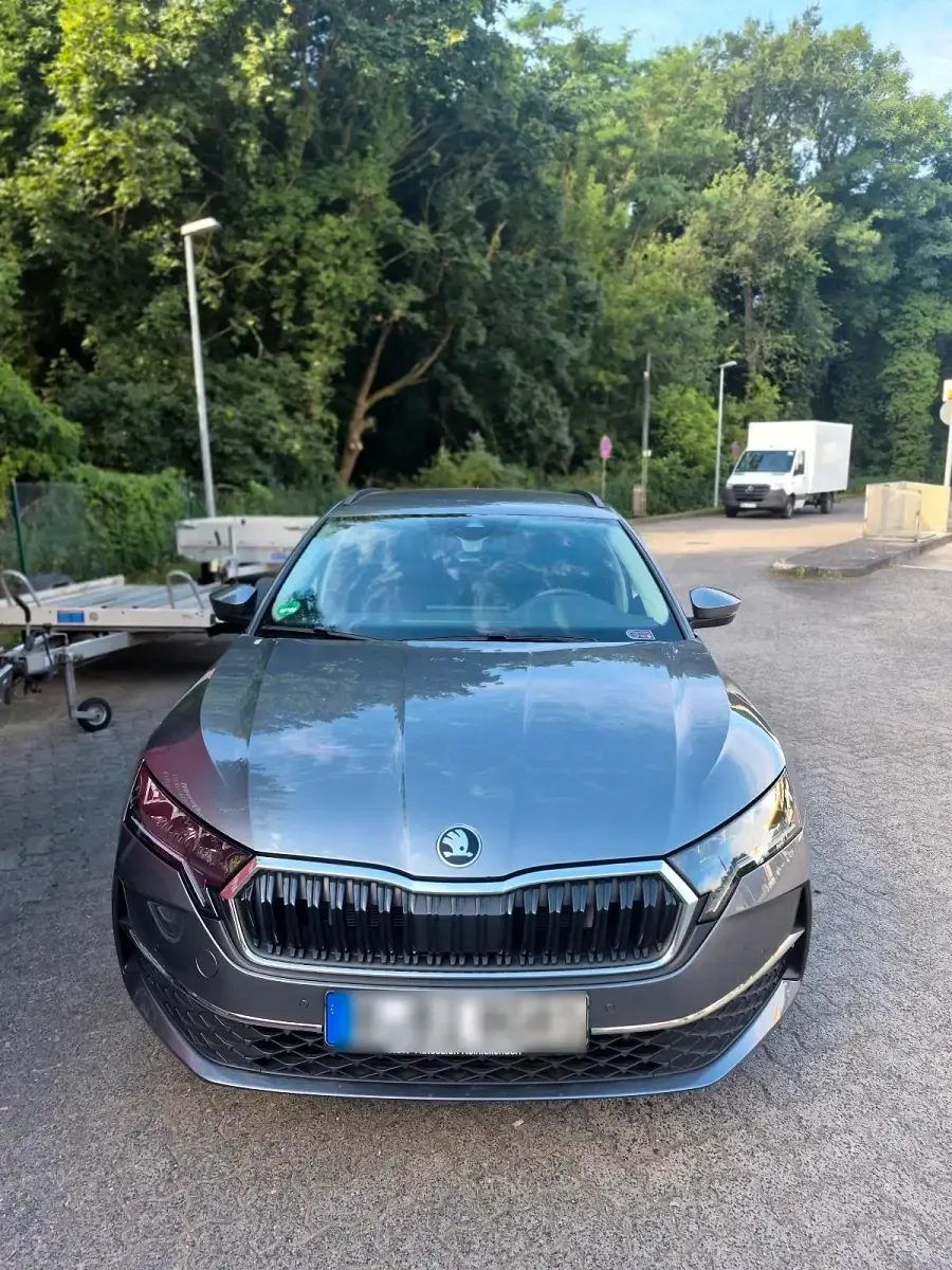 Gebraucht Skoda Octavia 116 PS (85 kW) 2025 Grau Kombi