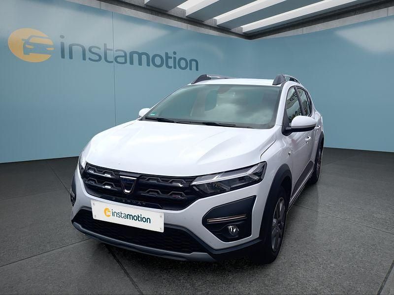 Gebraucht Dacia Sandero Stepway 101 PS (74 kW) 2021 Weiß Kleinwagen