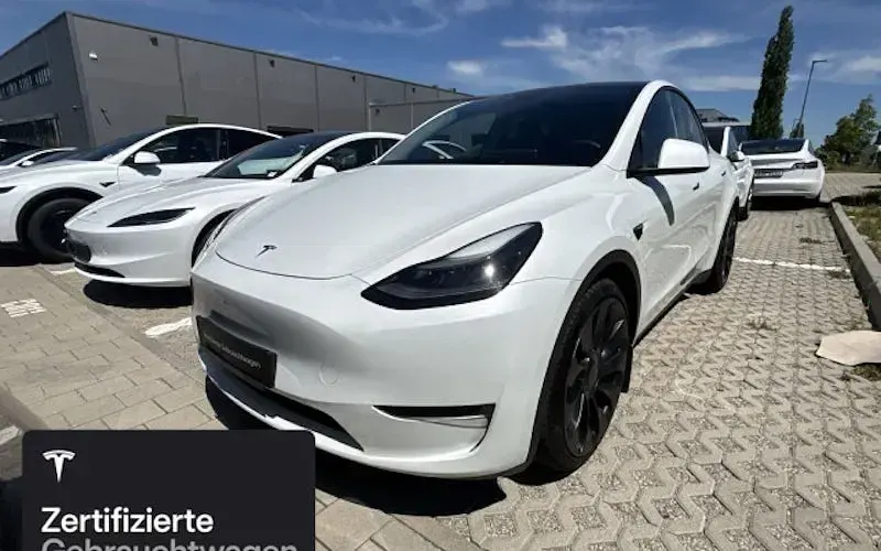 Used Tesla Model Y Performance 321 kW (437 HP) 2022 White SUV