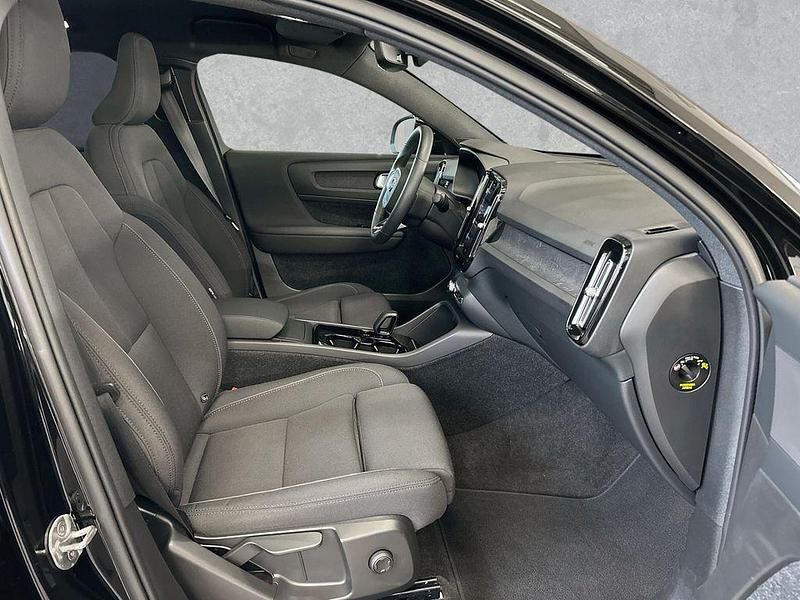 Gebraucht Volvo C40 Core 169 kW (231 PS) 2022 Stone) / solid (schwarz SUV