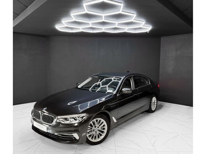 Grau Gebraucht 2020 BMW 540 Luxury Line Limousine | 39.990 € (Fairer Preis) - Bild 1/4