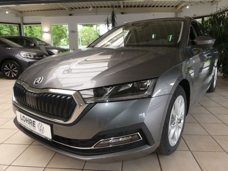 Graphite grau metallic Gebraucht 2024 Skoda Octavia Style Kombi | 33.480 € (Etwas zu teuer) - Bild 1/4