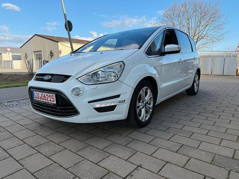 Gebraucht Ford S-MAX Titanium 163 PS (119 kW) 2011 Weiß Van / Kleinbus
