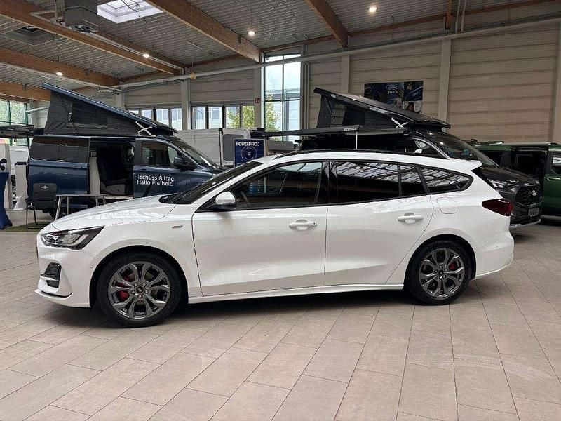 Neu Ford Focus ST-Line 125 PS (91 kW) 2026 Frostweiß Kombi