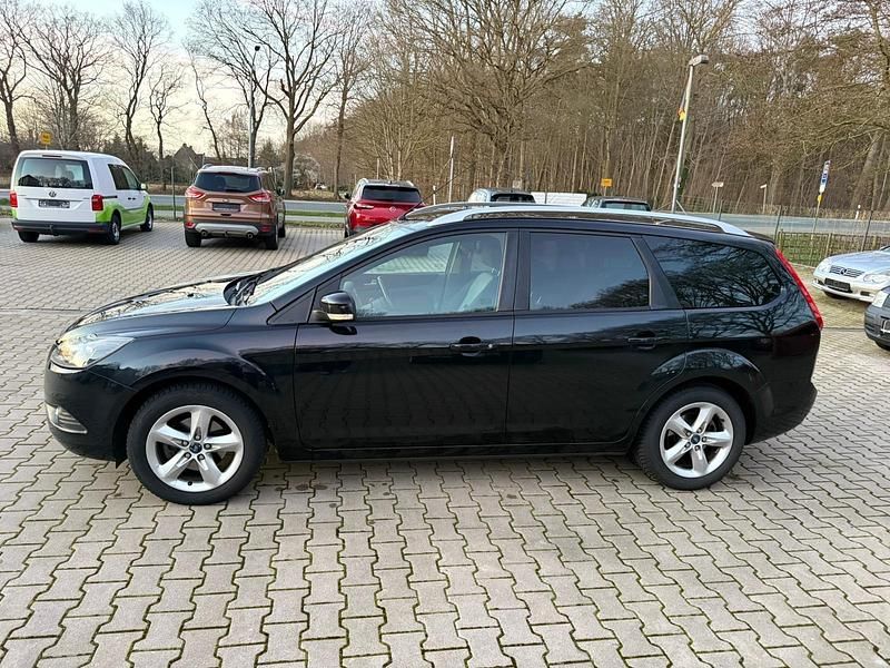 Gebraucht Ford Focus Style 109 PS (80 kW) 2010 Schwarz Kombi