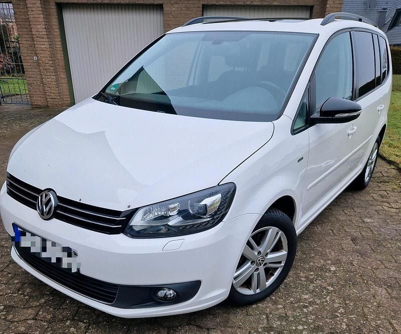 Gebraucht VW Touran Match 140 PS (102 kW) 2012 Weiß Van / Kleinbus
