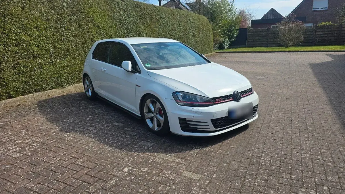 Occasion VW Golf VII GTI 230 ch (169 kW) 2016 Blanc Berline