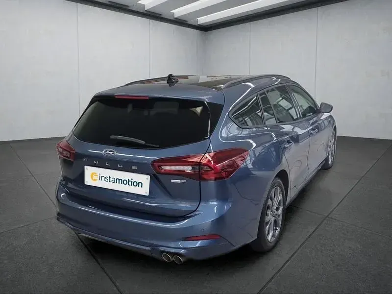 Gebraucht Ford Focus ST-Line 155 PS (114 kW) 2023 Blau Kombi