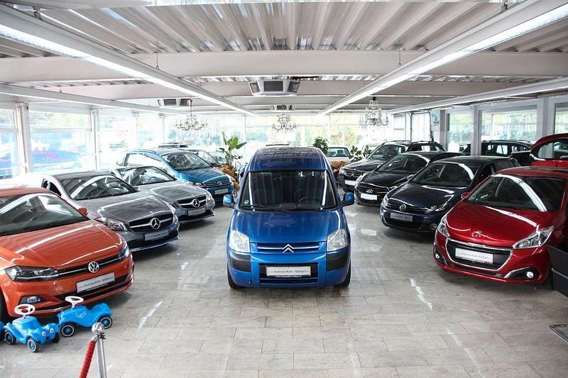 Blau Gebraucht 2004 Citroën Berlingo Van / Kleinbus | 2.490 € (Etwas zu teuer) - Bild 1/4