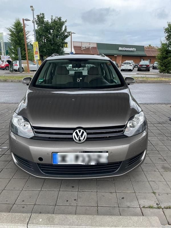 Braun Gebraucht 2009 VW Golf Plus Van / Kleinbus | 5.700 € (Fairer Preis) - Bild 1/4