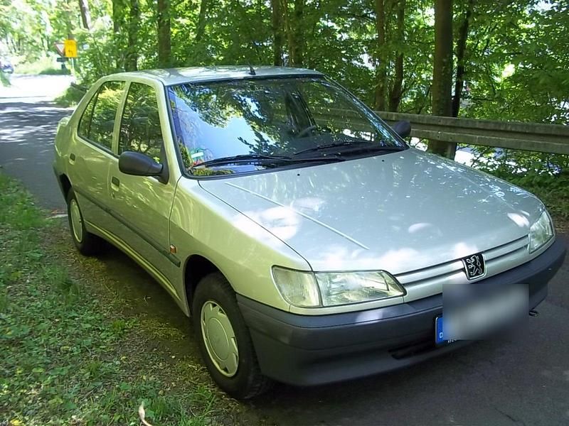 Gebraucht Peugeot 306 75 PS (55 kW) 1995 Silber Limousine