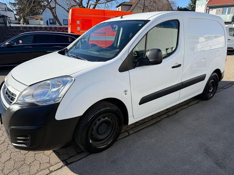 Gebraucht Peugeot Partner Premium 75 PS (55 kW) 2017 Weiß Van / Kleinbus