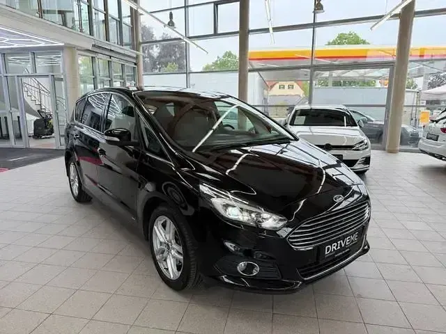 Gebraucht Ford S-MAX Titanium 210 PS (154 kW) 2019 Andere Van / Kleinbus