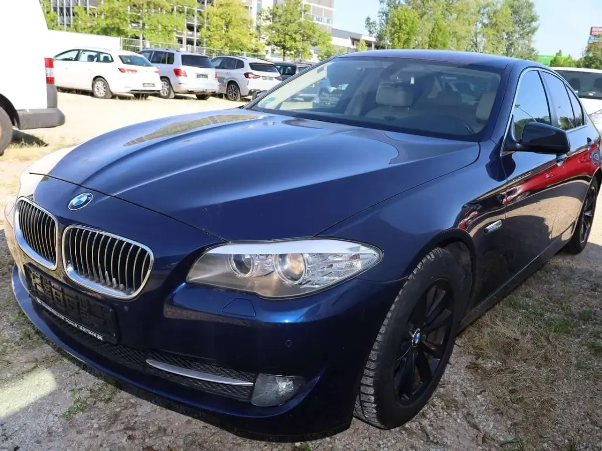 Gebraucht BMW 523 204 PS (150 kW) 2010 Tiefseeblau metallic Limousine